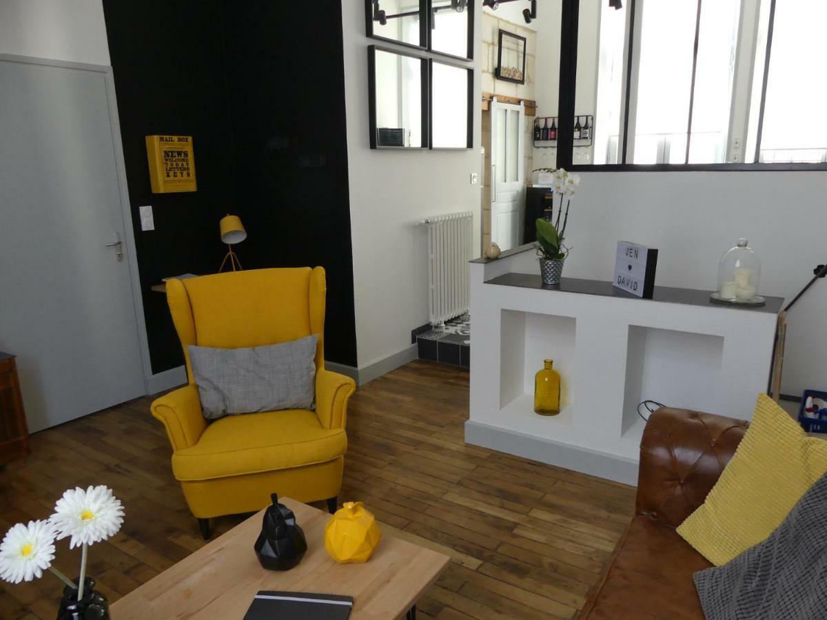 Entre Nous - La Poste Apartment โซมูร์ ภายนอก รูปภาพ