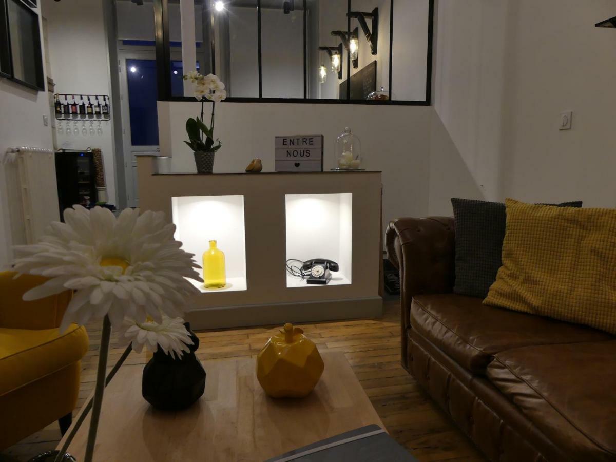 Entre Nous - La Poste Apartment โซมูร์ ภายนอก รูปภาพ