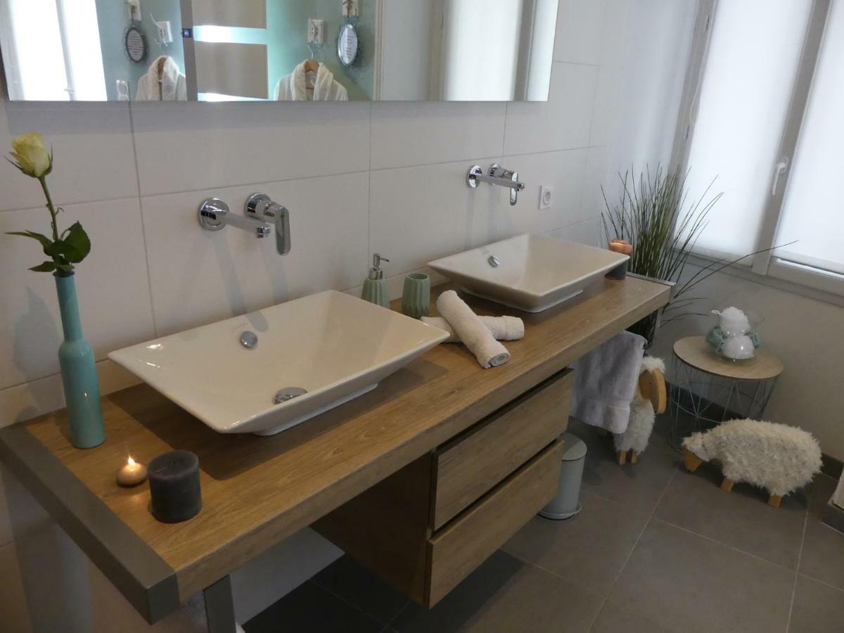Entre Nous - La Poste Apartment โซมูร์ ภายนอก รูปภาพ