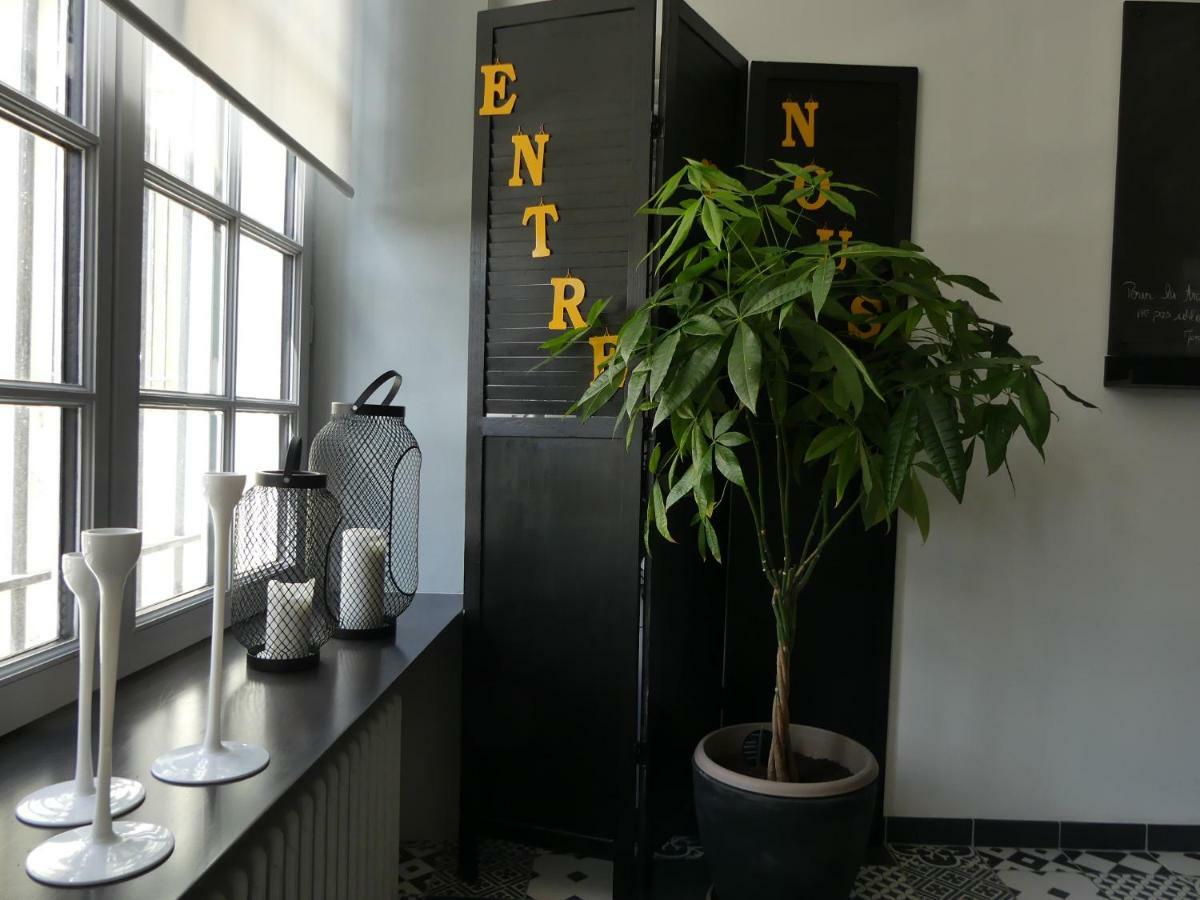 Entre Nous - La Poste Apartment โซมูร์ ภายนอก รูปภาพ